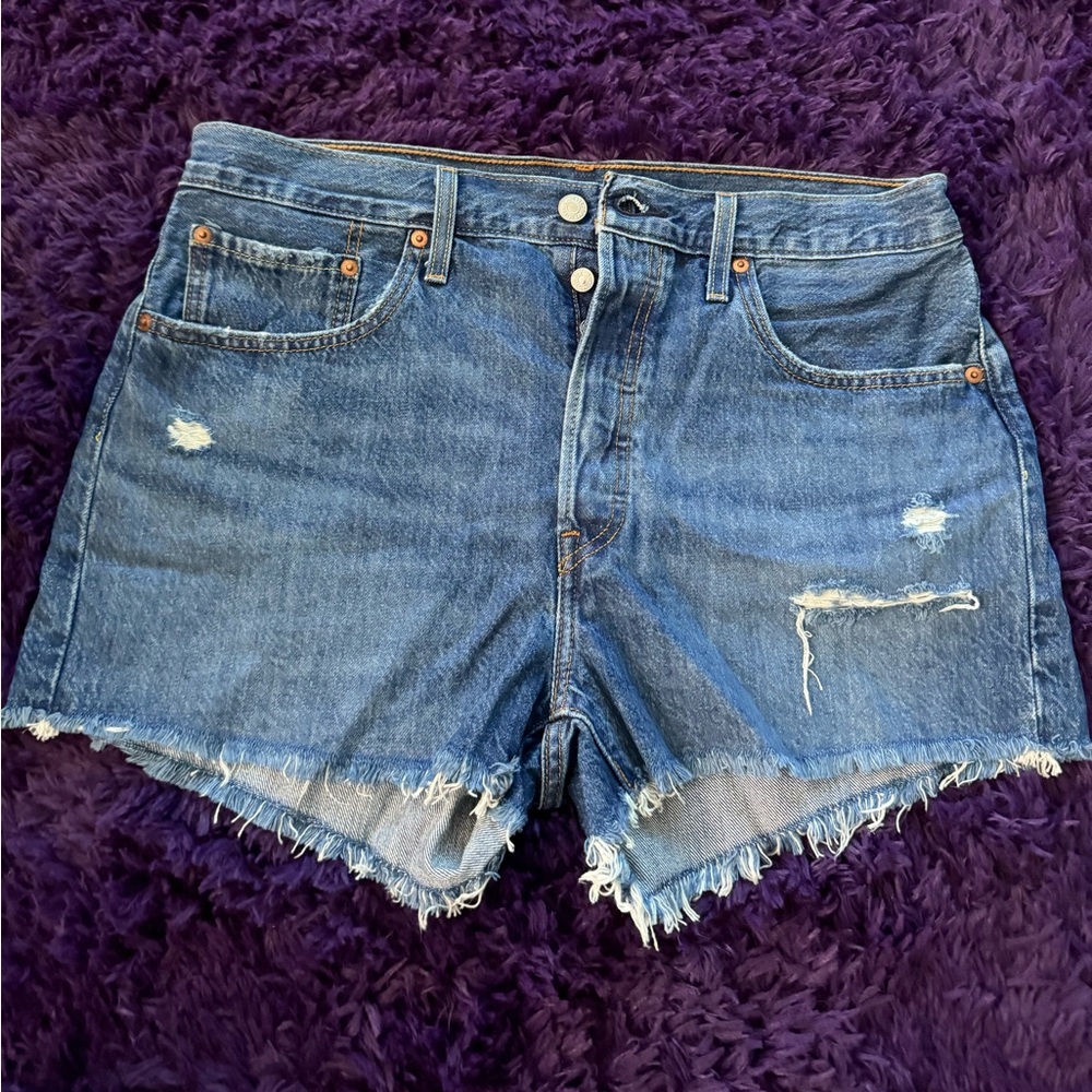 Levi’s 501 short size 32